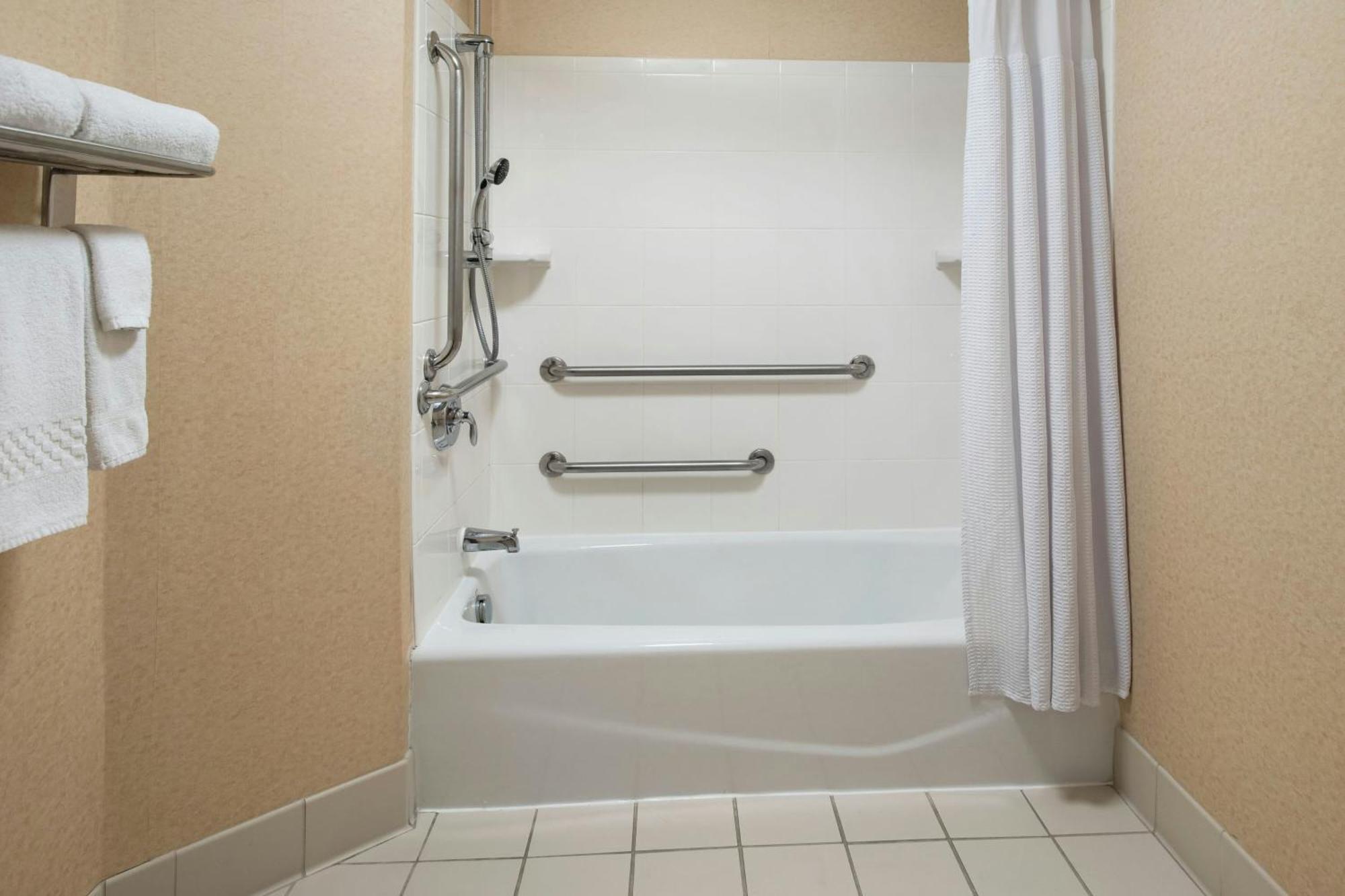 Springhill Suites By Marriott Albany Latham-Colonie Экстерьер фото